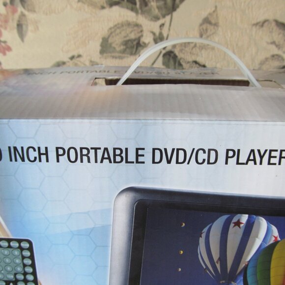 Craig Purple 9" Swivel Screen Portable DVD/CD Player w/Accessories CTFT712 NIB - Picture 11 of 15